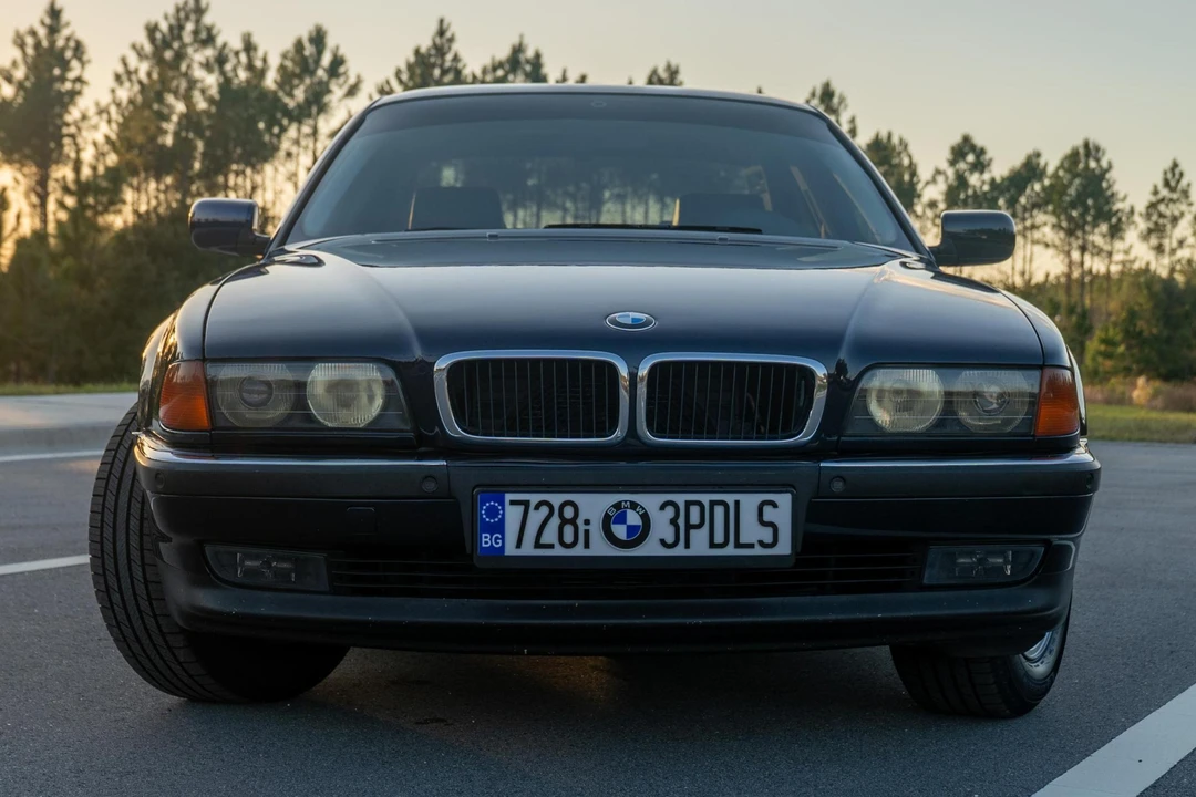 1995 BMW E38 7 Series - Image 2 of 31