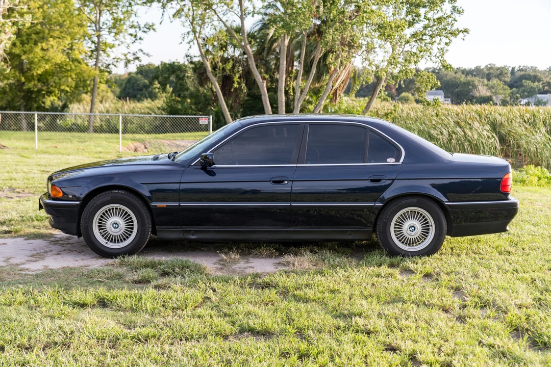 1995 BMW E38 7 Series - Image 3 of 31