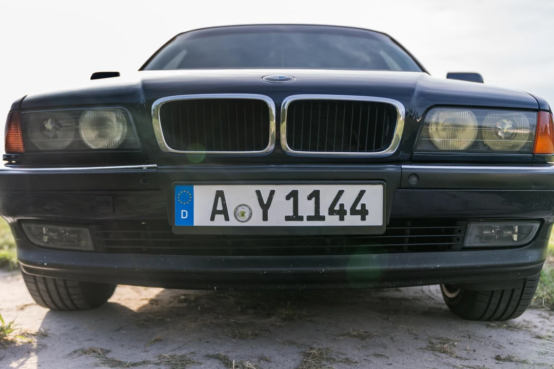 1995 BMW E38 7 Series - Image 9 of 31