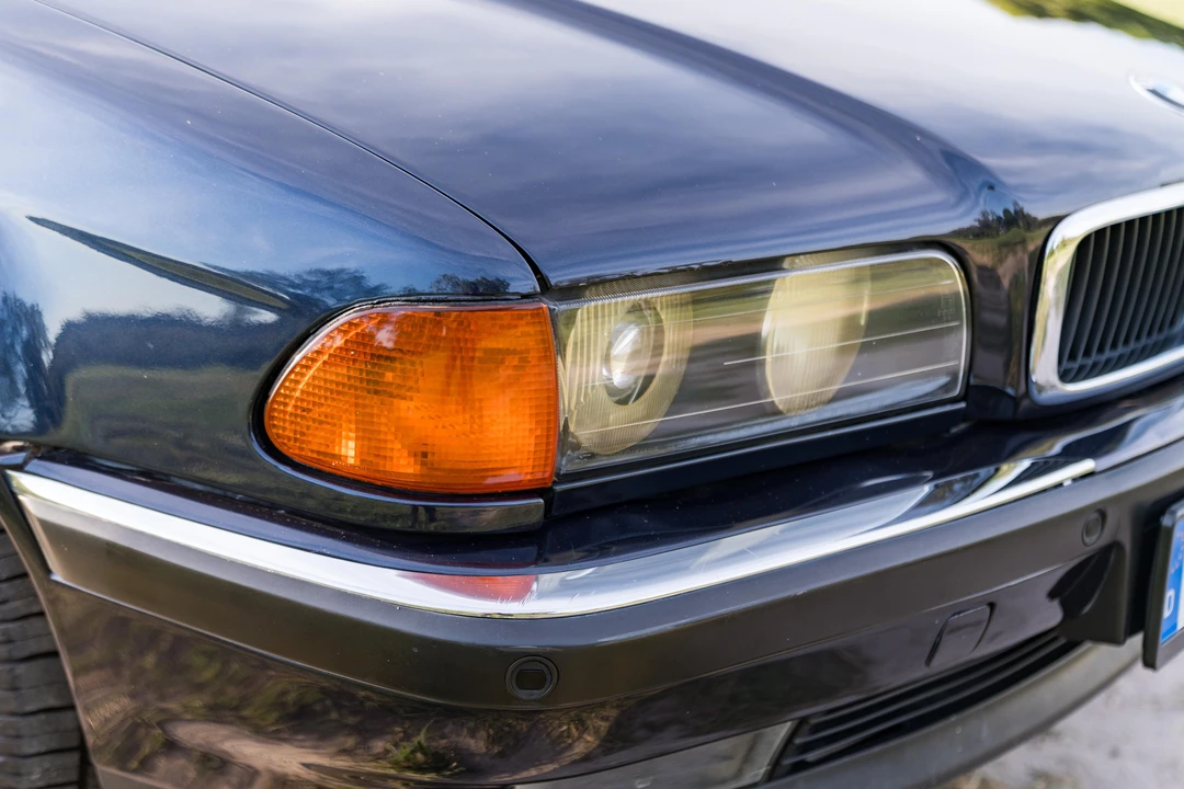1995 BMW E38 7 Series - Image 10 of 31