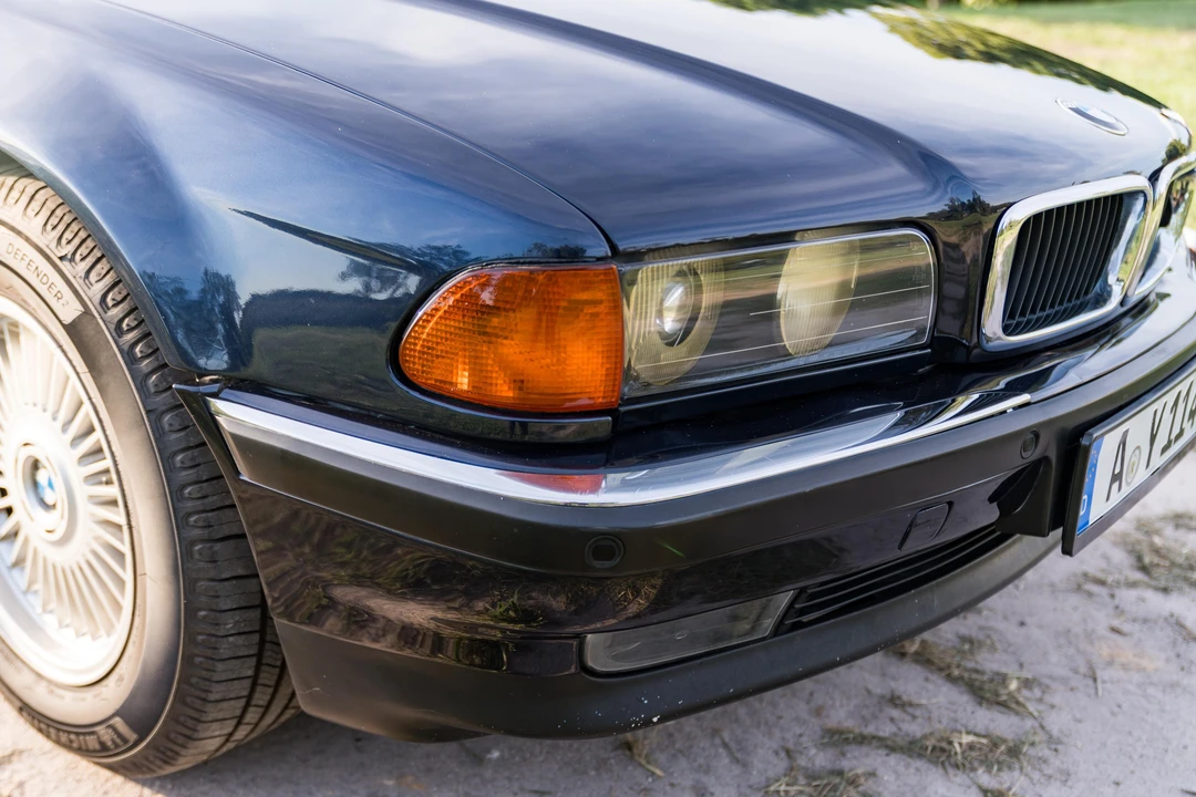 1995 BMW E38 7 Series - Image 12 of 31
