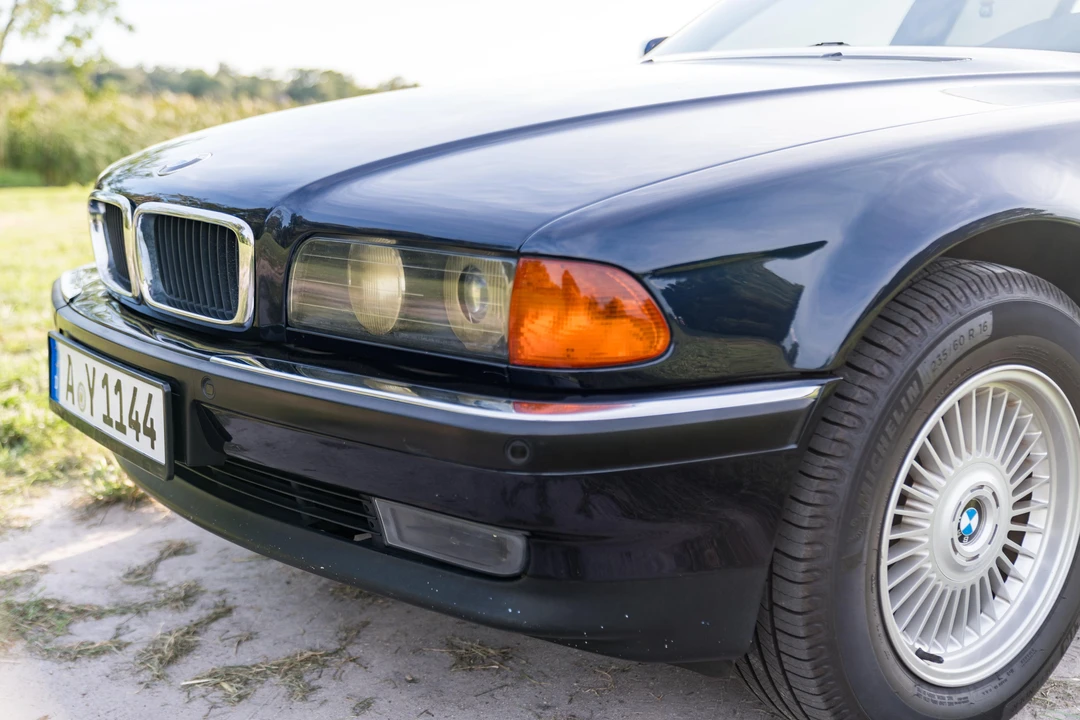 1995 BMW E38 7 Series - Image 13 of 31