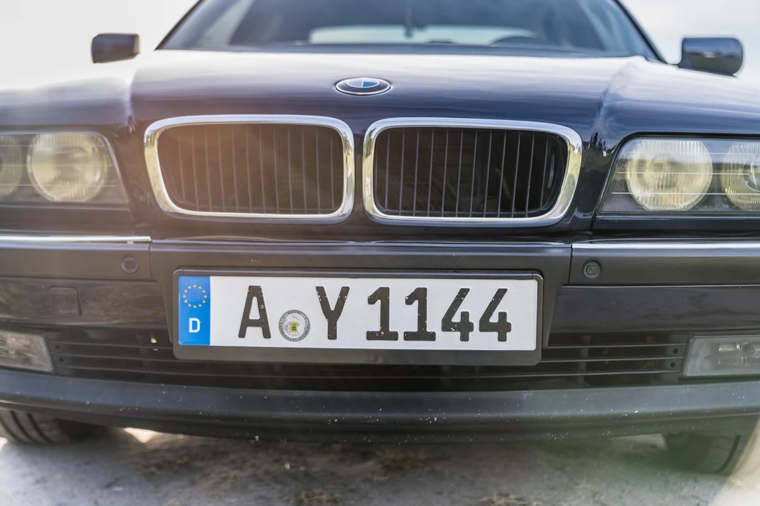 1995 BMW E38 7 Series - Image 16 of 31