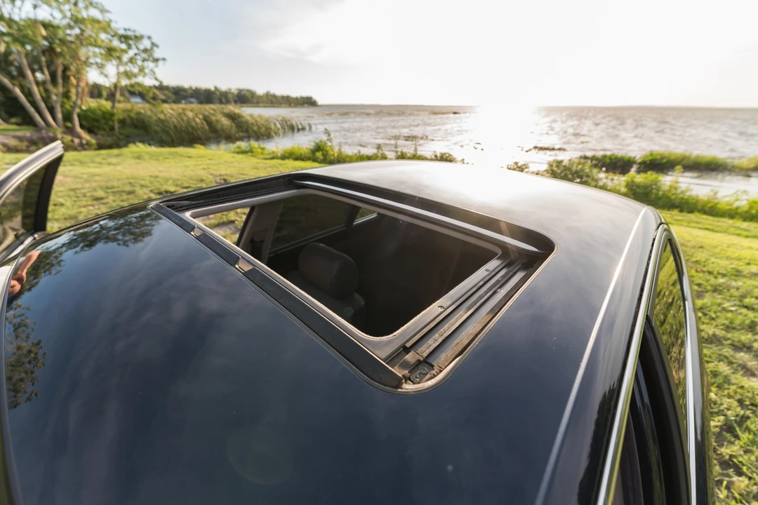 1995 BMW E38 7 Series - Image 17 of 31