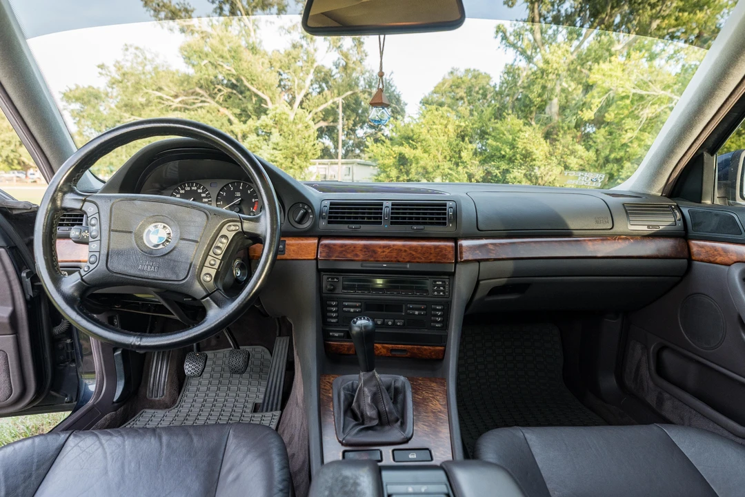 1995 BMW E38 7 Series - Image 28 of 31