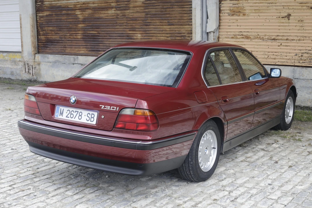 1995 BMW E38 7 Series - Image 14 of 31