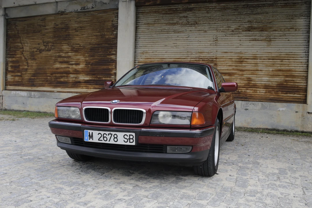 1995 BMW E38 7 Series - Image 7 of 31