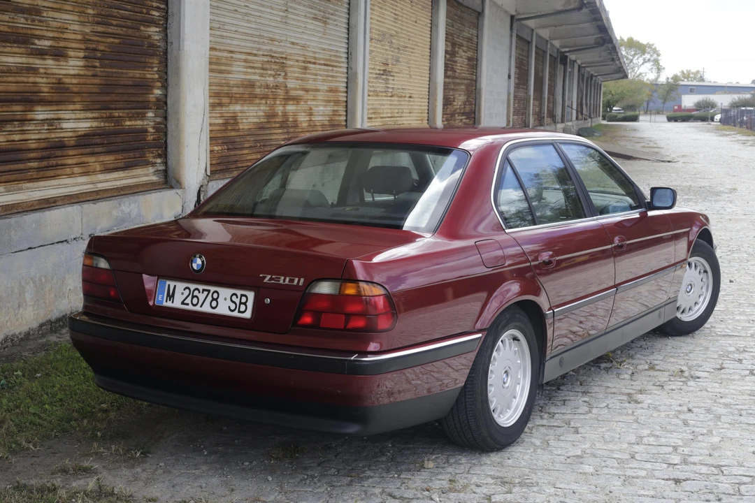 1995 BMW E38 7 Series - Image 6 of 31