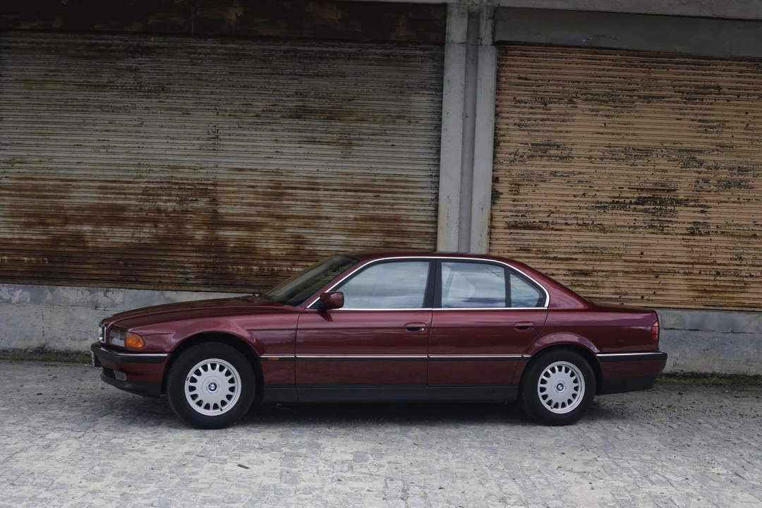 1995 BMW E38 7 Series - Image 11 of 31