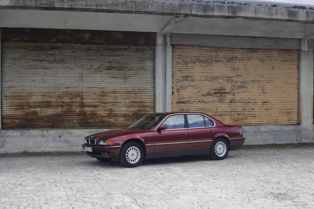 1995 BMW E38 7 Series - Image 10 of 31