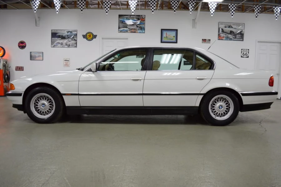 1995 BMW E38 7 Series - Image 2 of 8