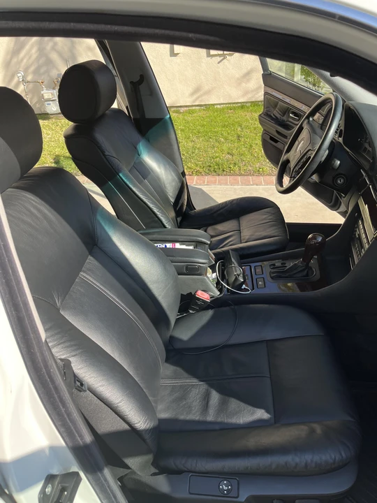 1995 BMW E38 7 Series - Image 30 of 31