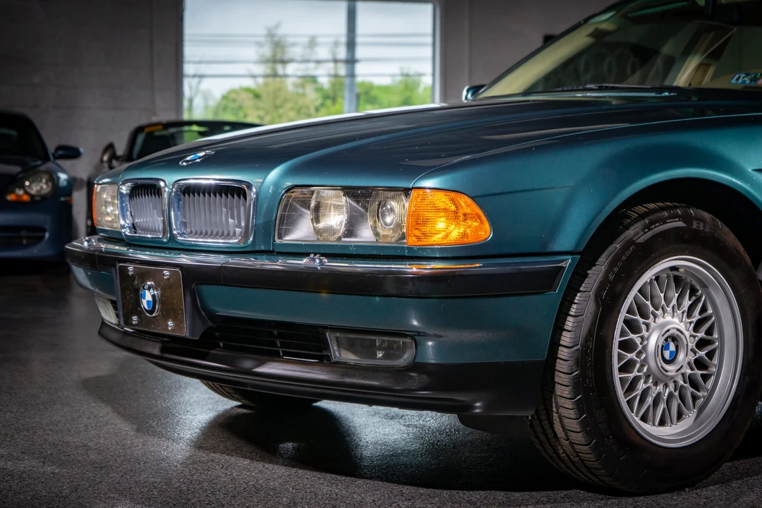 1995 BMW E38 7 Series - Image 29 of 31