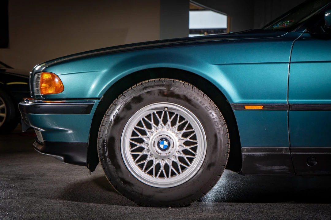 1995 BMW E38 7 Series - Image 18 of 31