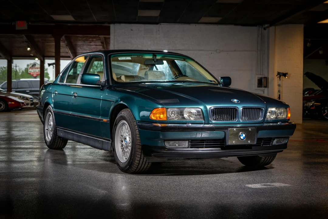1995 BMW E38 7 Series - Image 13 of 31