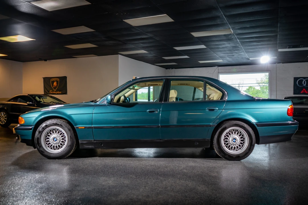 1995 BMW E38 7 Series - Image 4 of 31
