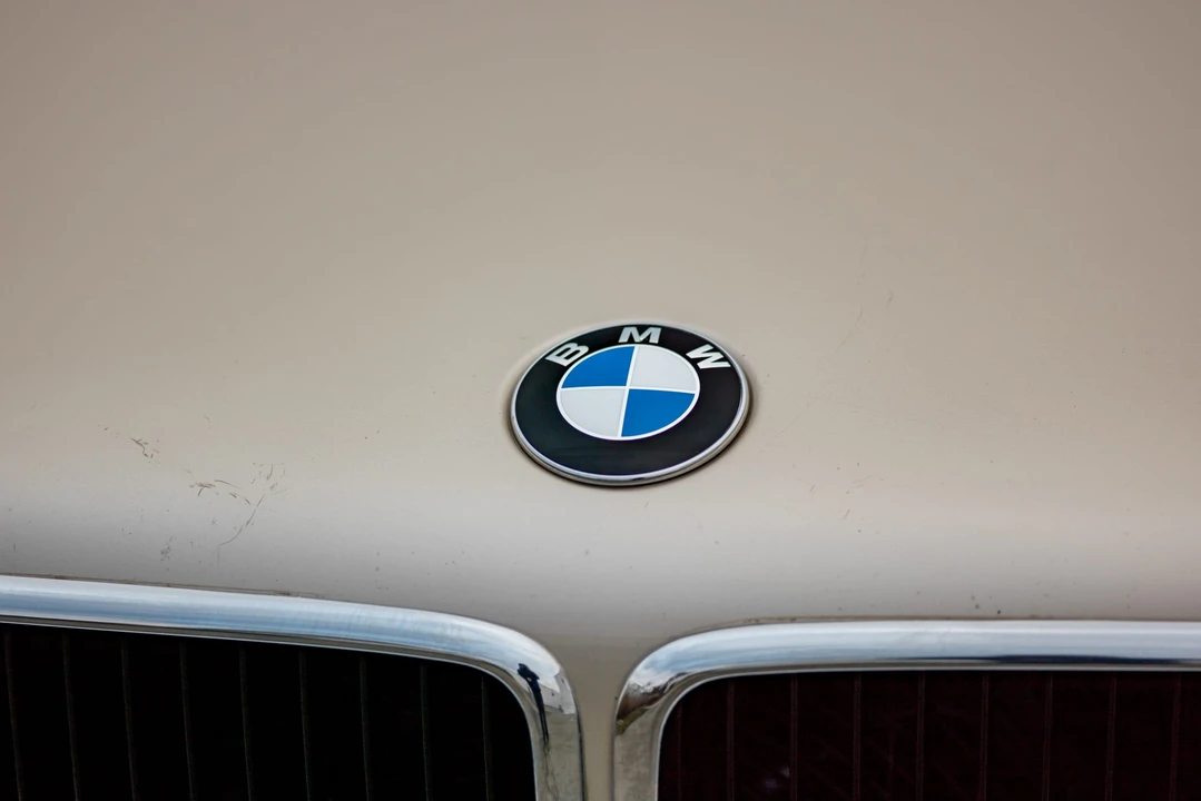 1995 BMW E38 7 Series - Image 30 of 31