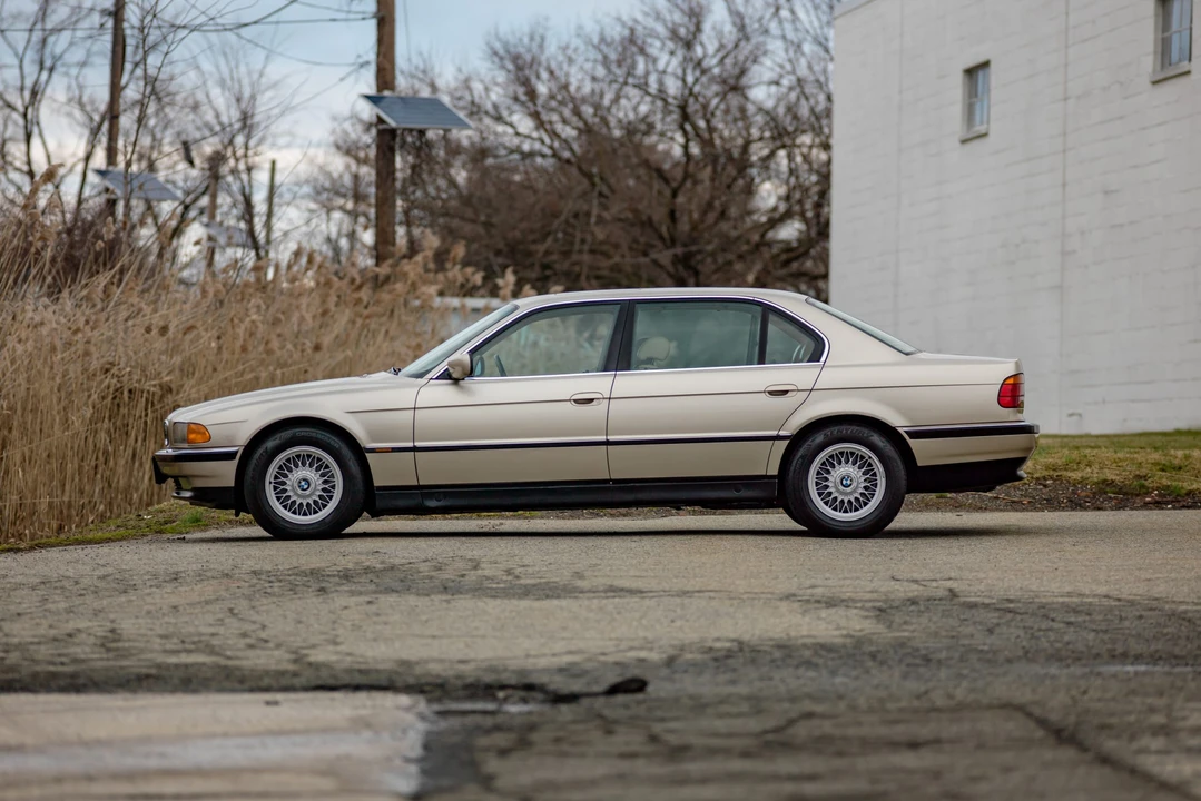1995 BMW E38 7 Series - Image 6 of 31