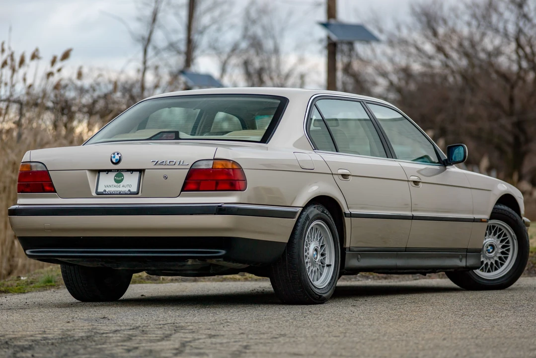 1995 BMW E38 7 Series - Image 11 of 31