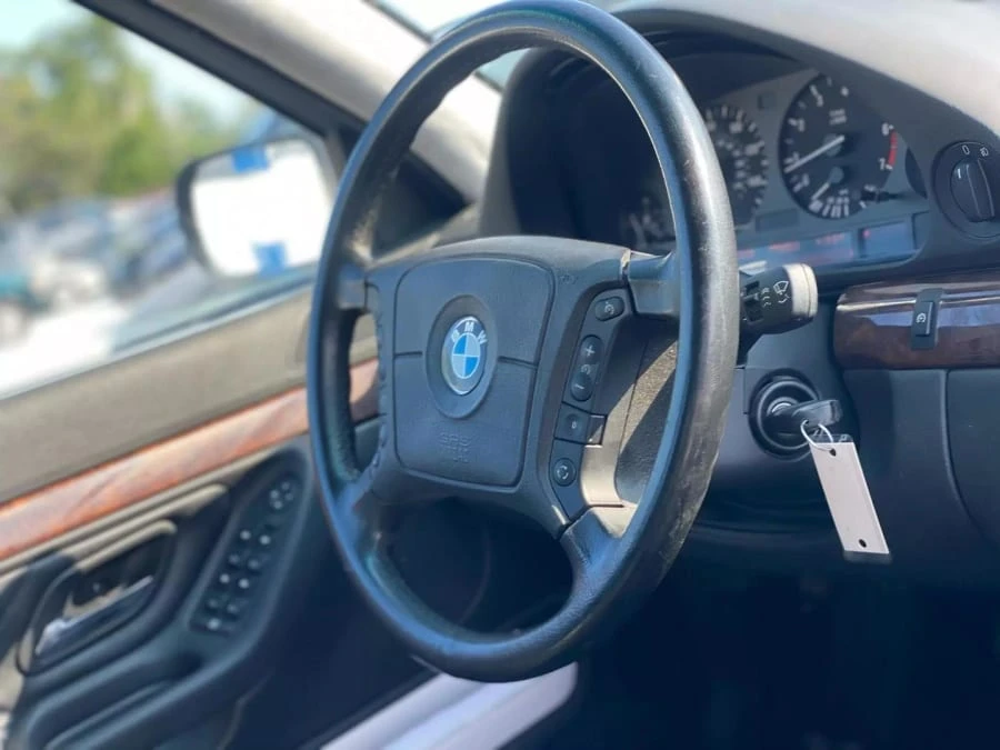 1995 BMW E38 7 Series - Image 9 of 22