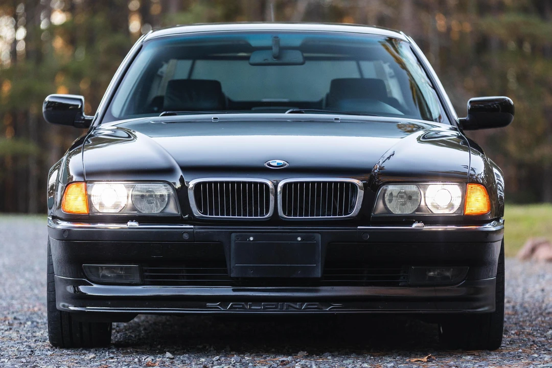 1995 BMW E38 750i & 750iL Sedan - Image 2 of 31
