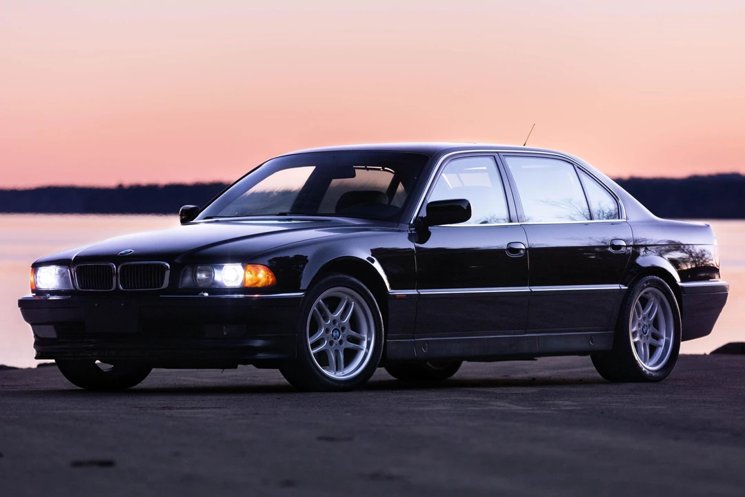 1995 BMW E38 750i & 750iL Sedan - Image 8 of 31