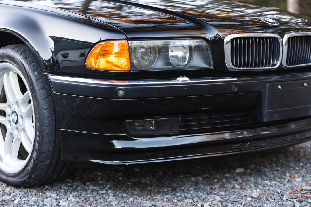 1995 BMW E38 750i & 750iL Sedan - Image 17 of 31