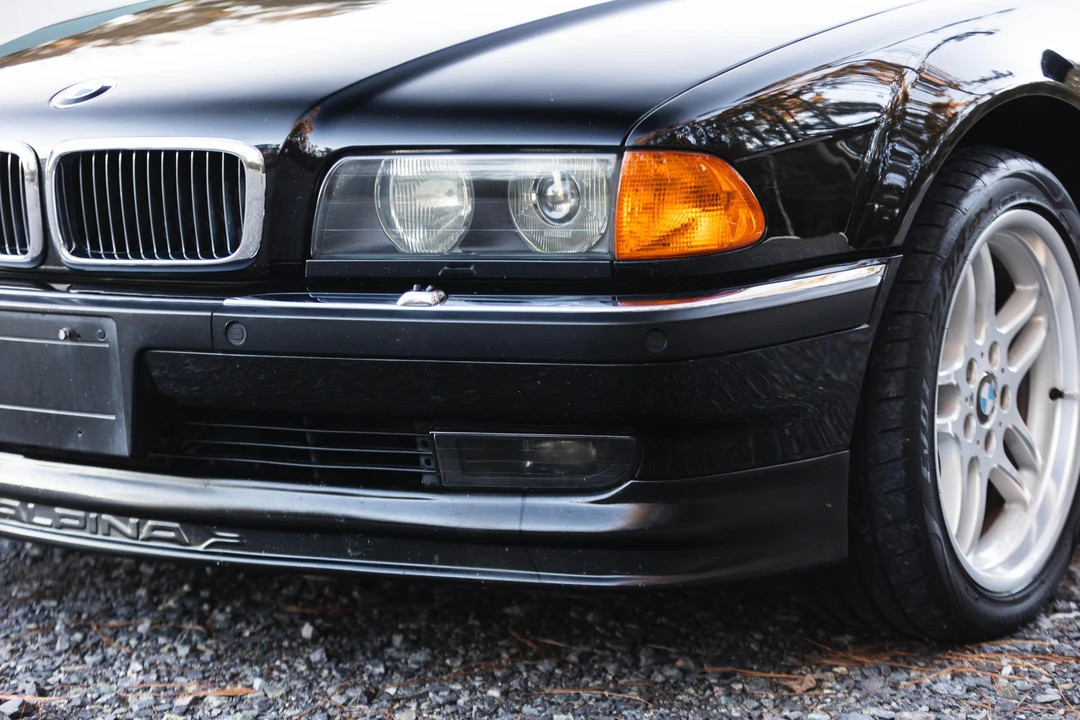 1995 BMW E38 750i & 750iL Sedan - Image 26 of 31