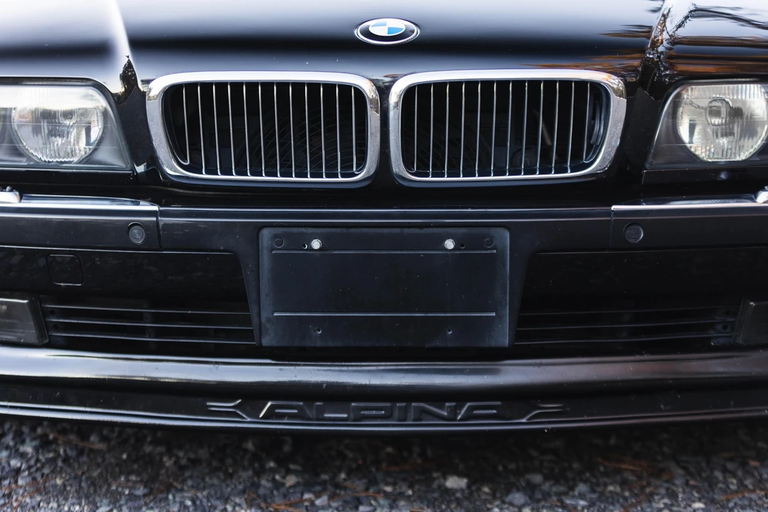 1995 BMW E38 750i & 750iL Sedan - Image 20 of 31