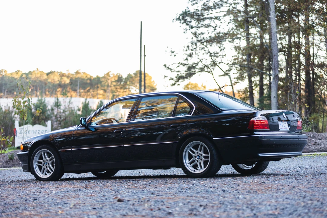 1995 BMW E38 750i & 750iL Sedan - Image 12 of 31
