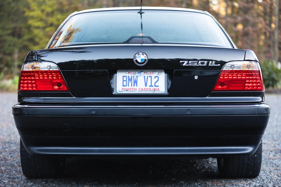 1995 BMW E38 750i & 750iL Sedan - Image 13 of 31