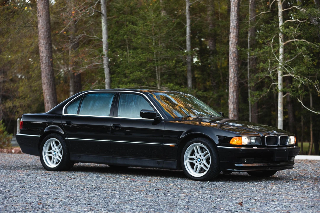 1995 BMW E38 750i & 750iL Sedan - Image 16 of 31