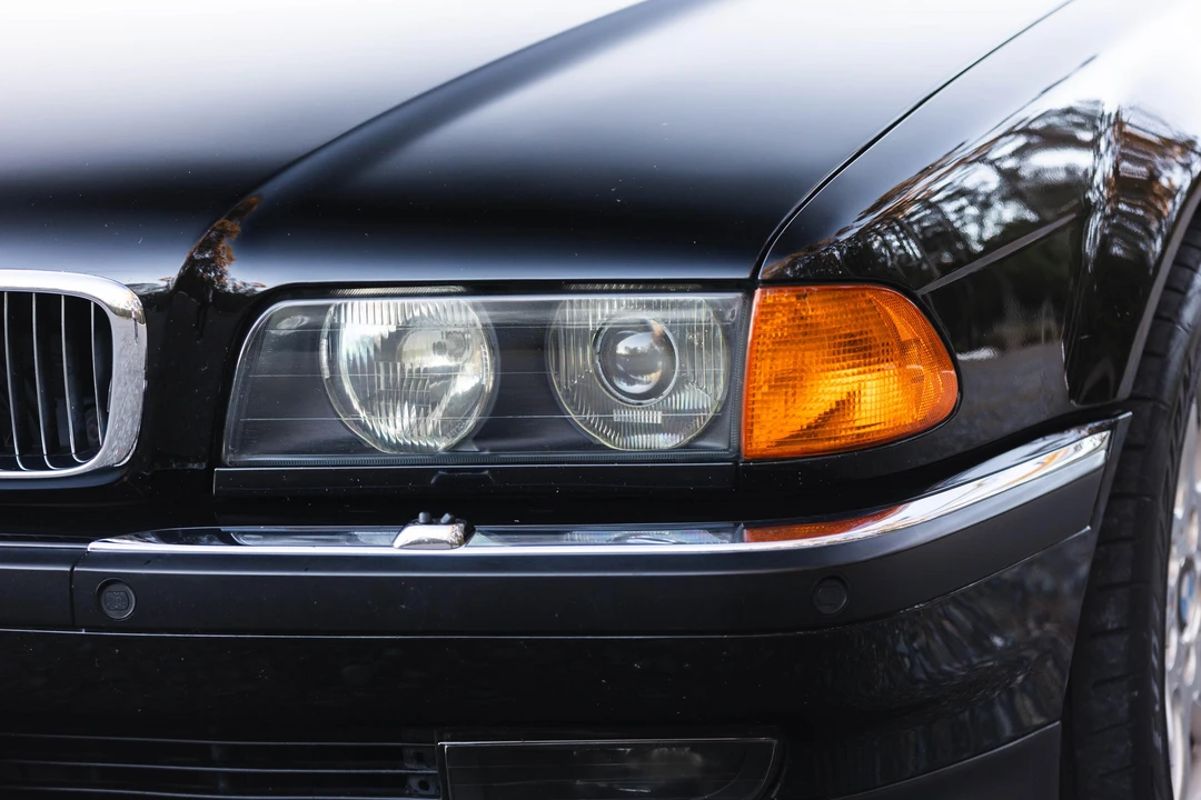 1995 BMW E38 750i & 750iL Sedan - Image 24 of 31