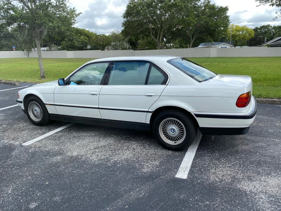 1995 BMW E38 750i & 750iL Sedan - Image 7 of 9