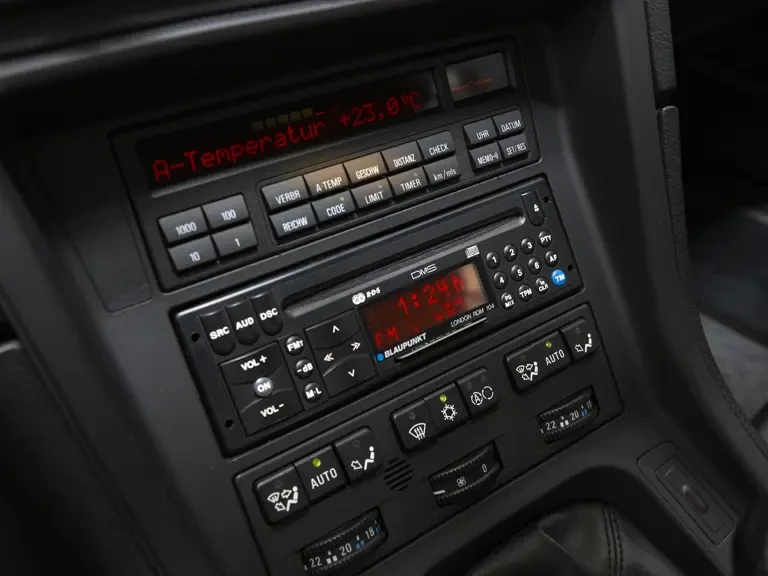 1995 BMW E31 8 Series - Image 17 of 31