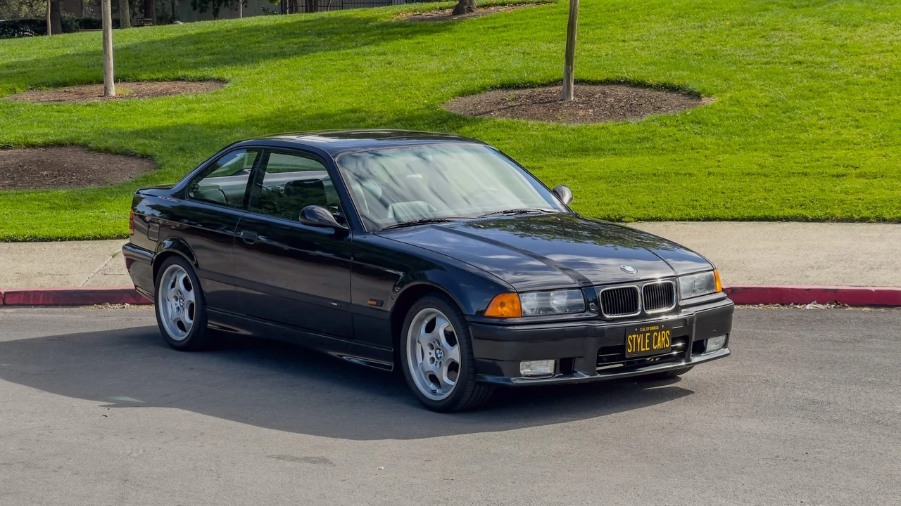 1995 BMW E36 M3 - Image 2 of 31