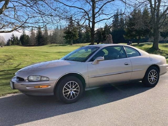 1995 Buick Riviera 8th Gen - Image 6 of 12