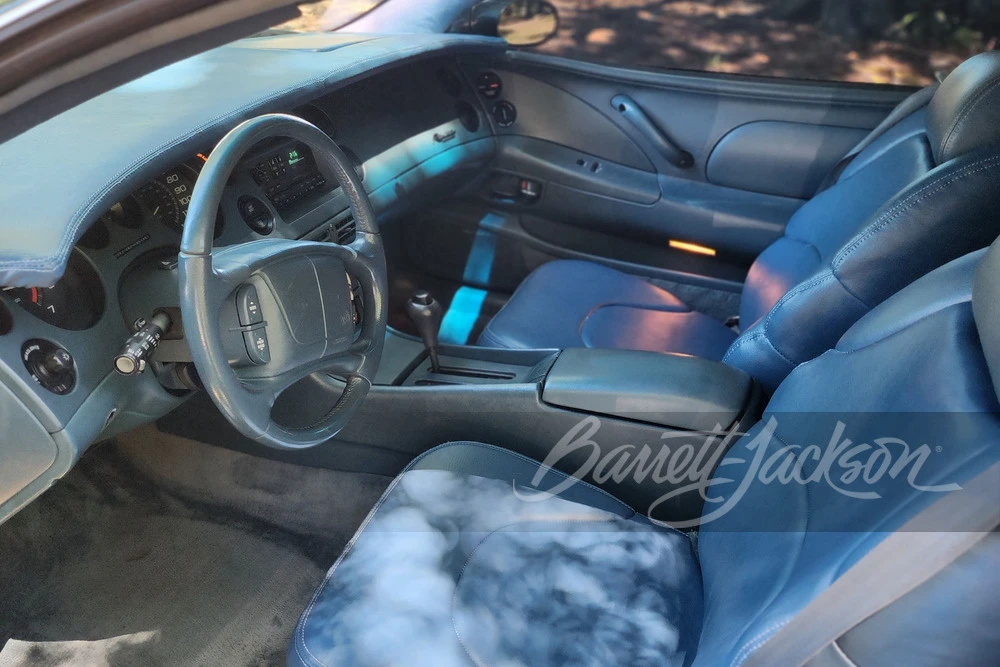 1995 Buick Riviera 8th Gen - Image 9 of 23