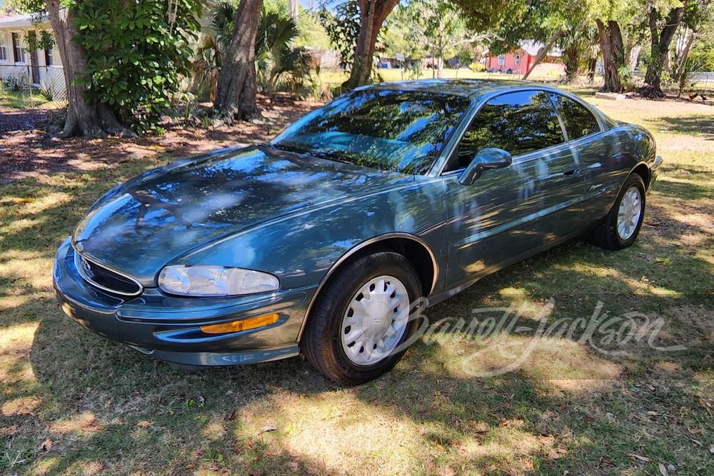 1995 Buick Riviera 8th Gen - Image 10 of 23