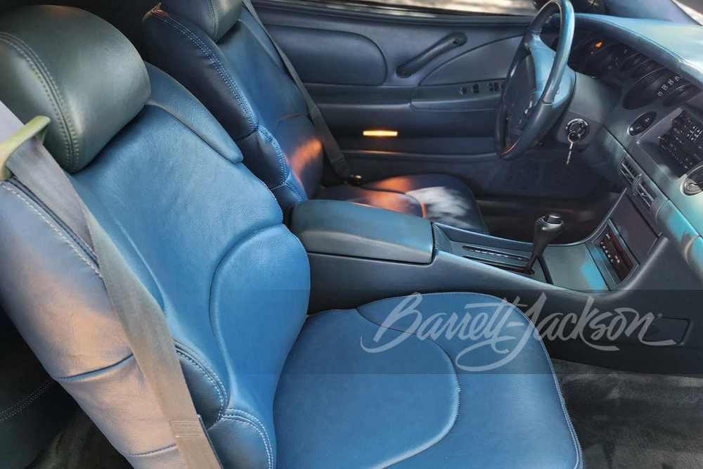 1995 Buick Riviera 8th Gen - Image 18 of 23