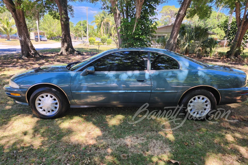 1995 Buick Riviera 8th Gen - Image 20 of 23