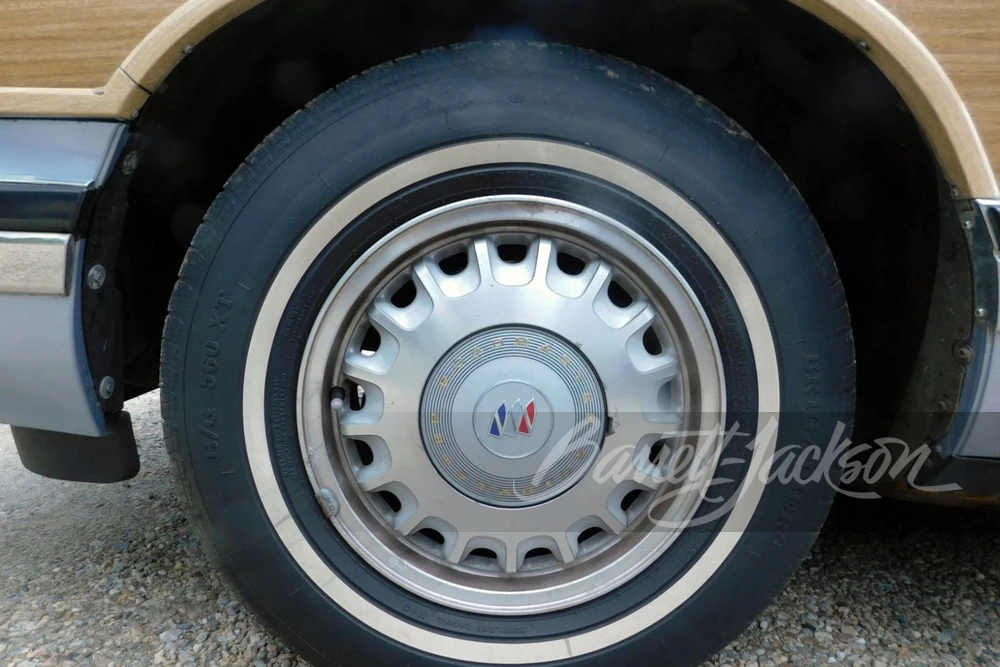 1995 Buick Roadmaster - Image 10 of 10
