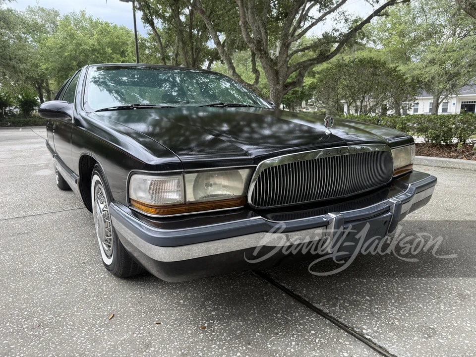 1995 Buick Roadmaster - Image 12 of 20