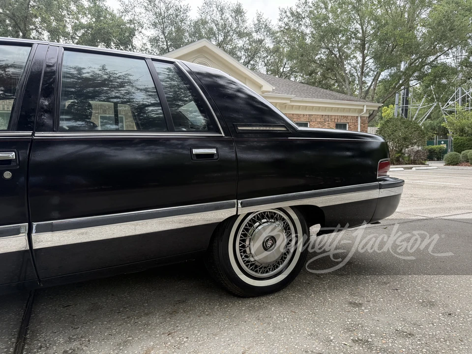 1995 Buick Roadmaster - Image 3 of 20