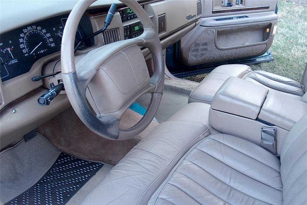 1995 Buick Roadmaster - Image 4 of 5