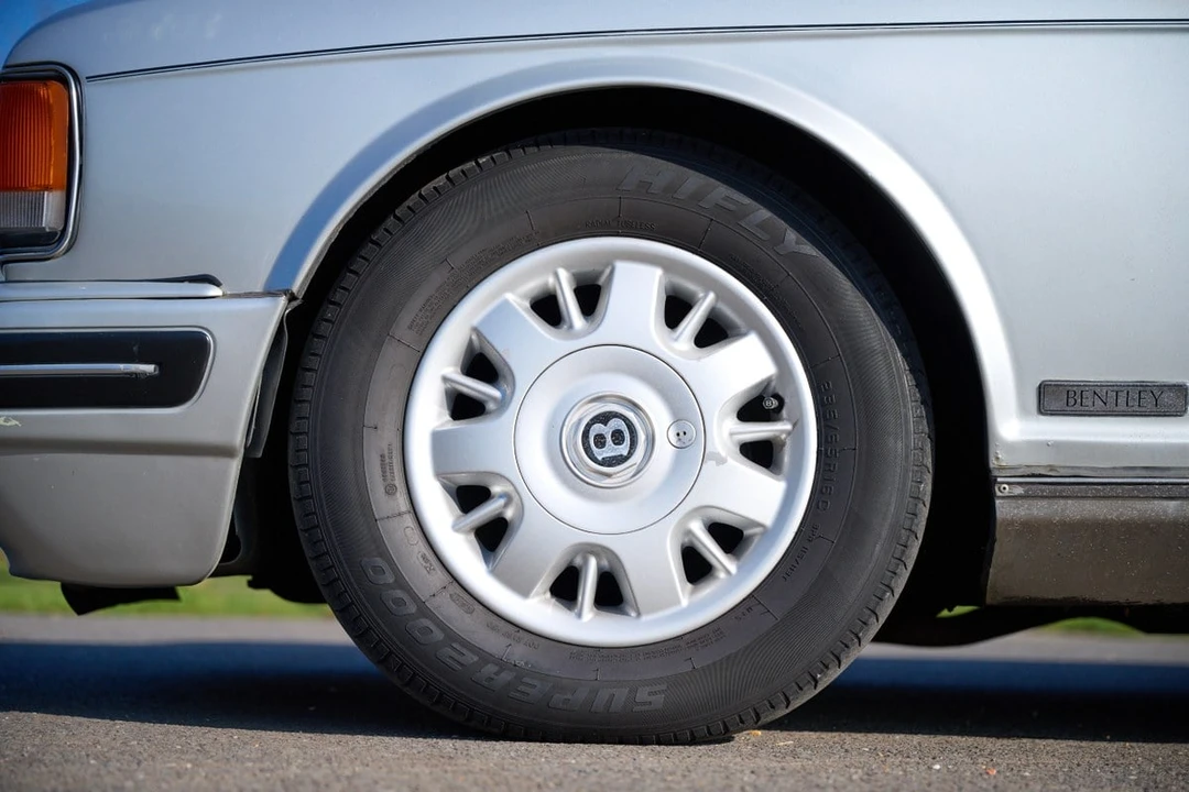 1995 Bentley Brooklands - Image 20 of 30