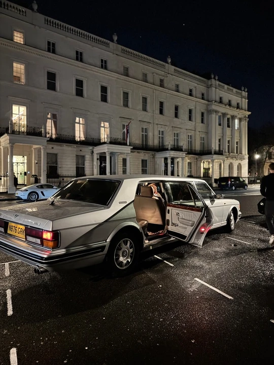 1995 Bentley Brooklands - Image 2 of 30
