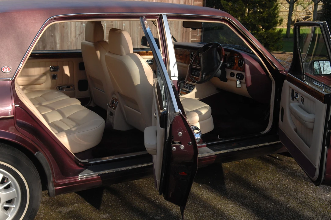 1995 Bentley Brooklands - Image 9 of 16