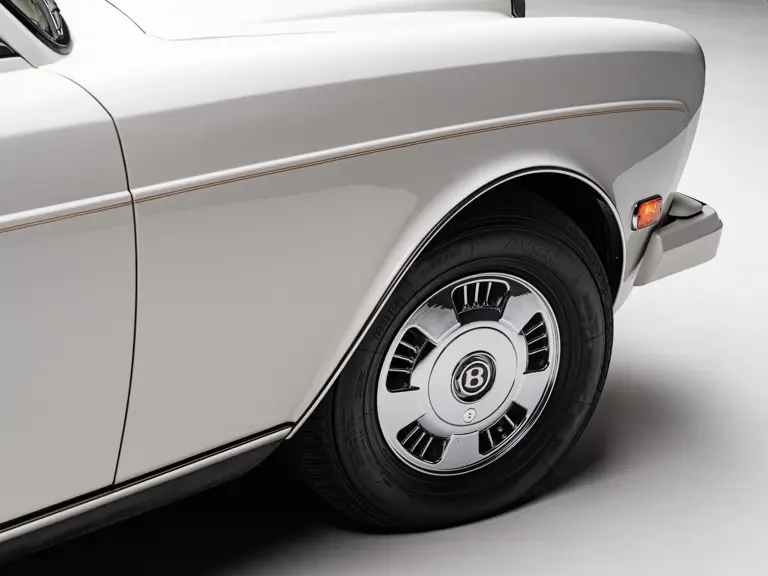 1995 Bentley Azure 1st Gen - Image 17 of 31