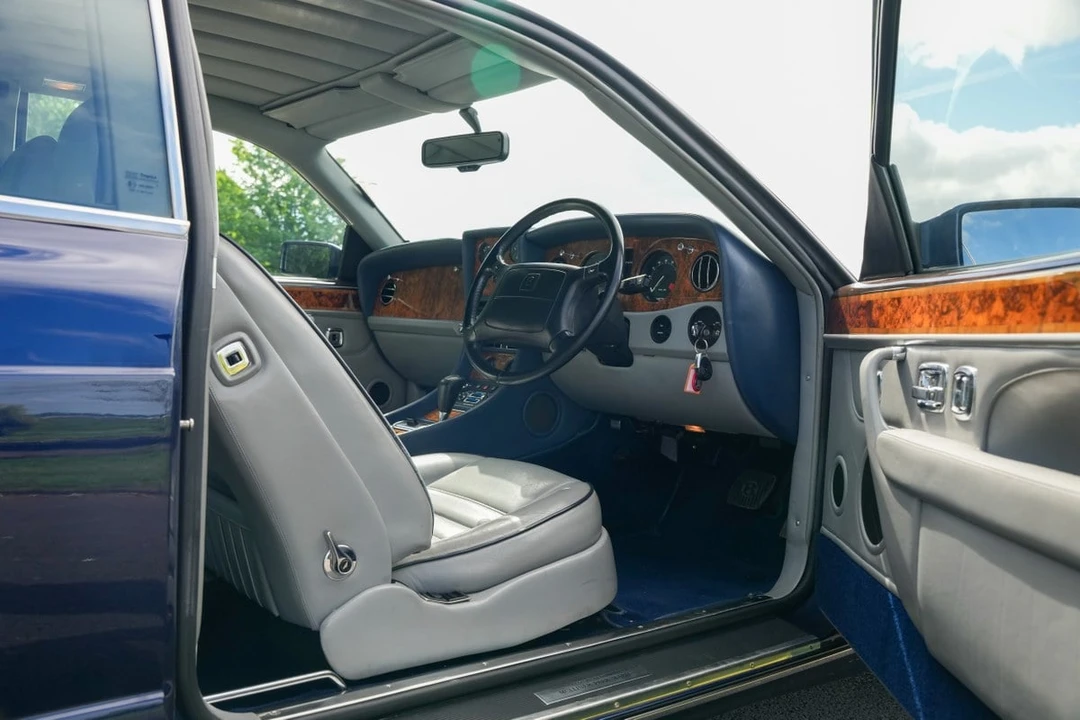 1995 Bentley Continental R - Image 10 of 30
